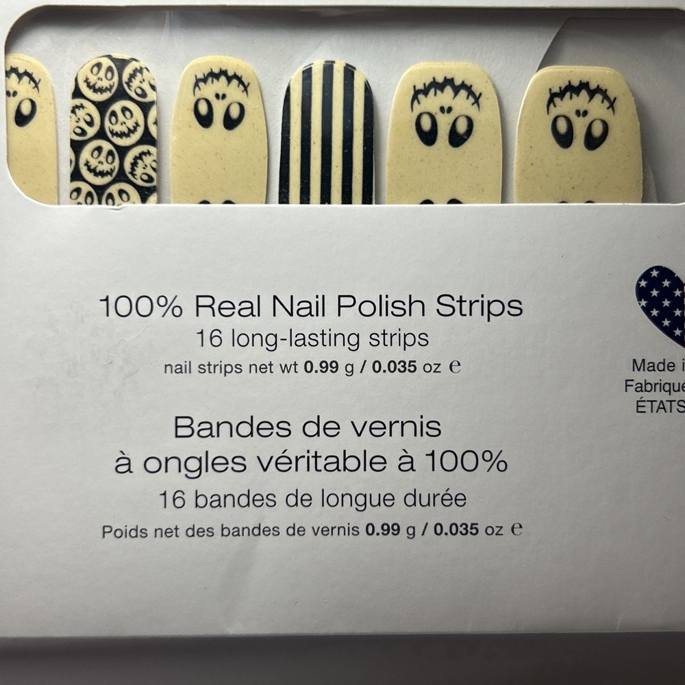 Color Street Nail Polish Strips Boo Crew Glow In the Dark Halloween